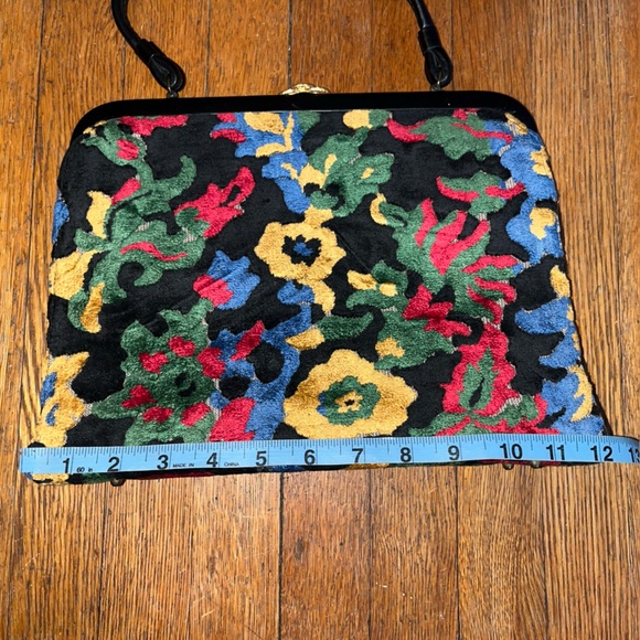 Tapestry Vintage Carpet Bag Purse Colorful Floral Medium Size EUC - Picture 4 of 14